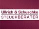 Rotes Logo mit Text: "Ullrich & Schuschke Steuerberater".