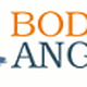 Logo mit Schriftzug "Bodden Angler" und Zeichnung von Boot mit Angelrute.