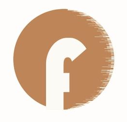 Buchstabe "F" in weiß auf braunem Kreis mit verzerrtem, pixeligem Rand rechts.