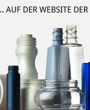 Verschiedene bunte Plastikflaschen und Behälter vor grauem Hintergrund, Text: "... AUF DER WEBSITE DER GANAHL AG!"