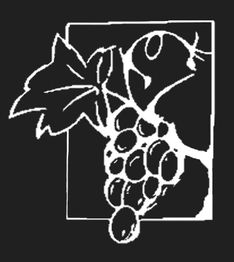 Weiße Zeichnung von Weintrauben und Blatt auf schwarzem Hintergrund.