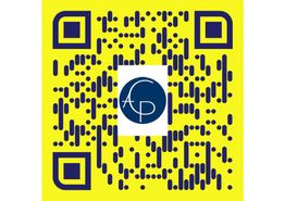 Code QR jaune et bleu avec un logo circulaire "AP" au centre.