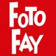 Weißer Text "Foto Fay" auf rotem Hintergrund.