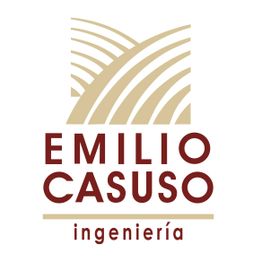 Logo de Emilio Casuso Ingeniería, letras marrones y fondo con líneas curvas en tonos beige.