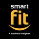 Logo da Smart Fit com texto: "A academia inteligente" em fundo preto.