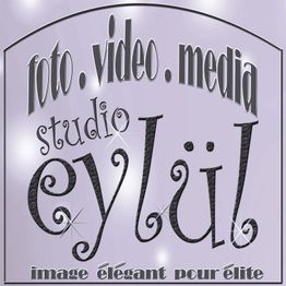 Lilafarbenes Logo mit Text: "foto. video. media. studio cylül. image élégant pour élite."