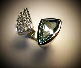 Unikatring mit Aquamarin und Brillante