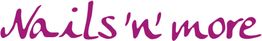 Schriftzug "Nails 'n' more" in lila, geschwungene Buchstaben auf weißem Hintergrund.