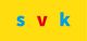 Buchstaben "s" und "k" in Blau und "v" in Rot auf gelbem Hintergrund.