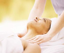 Taralai Thai Massage Logo