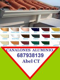 Canalón de aluminio junto a la casa, con muestra de colores y contacto: 687938139 Abel CT.