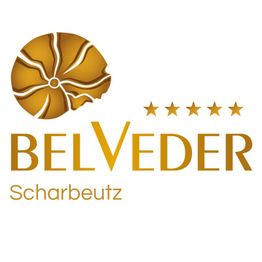 Logo von Belveder Scharbeutz in Gold mit Seestern-Design und fünf Sternen.