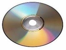 Eine glänzende CD/DVD mit Regenbogeneffekt auf der Oberfläche.