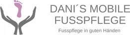 Logo: Fuß in Händen, Text "DANI’S MOBILE FUSSPFLEGE - Fußpflege in guten Händen".