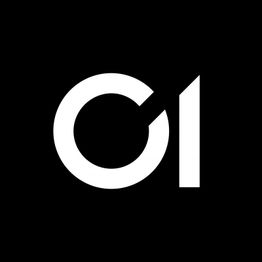 Schwarzer Hintergrund, weißes Logo: stilisiertes "C" und "1" in moderner Schriftart.