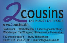 2cousins-Logo mit Kontaktinfos: Textildruck, Webdesign, Fahrzeugbeschriftung, Heidesheim.