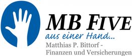 Logo mit blauer Hand und Text: "MB FIVE - aus einer Hand. Matthias P. Bittorf - Finanzen".