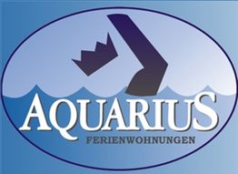 Logo "Aquarius Ferienwohnungen" mit stilisiertem Wasser und Krone, blauer Hintergrund.