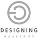 Logo met cirkel en tekst "Designing Haaker BV" in grijstinten.