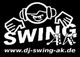 Schwarzes Logo mit DJ-Gesicht, der "SWING AK" hält, darunter die Website www.dj-swing-ak.de.