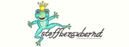 Ein grüner Frosch mit Krone tanzt neben dem Wort "stoffbezauBernd".