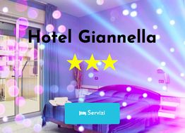 Camera blu dell'Hotel Giannella, con tre stelle e pulsante per servizi.