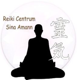 Silhouette einer meditierenden Person, Text: "Reiki Centrum Sina Amann", mit japanischen Zeichen.