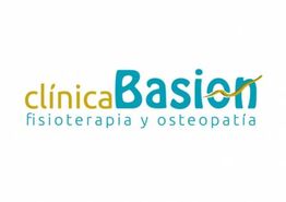 Logotipo de Clínica Basion: fisioterapia y osteopatía en letras azules y amarillas.