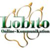 Logo mit Text "Lobito Online-Kommunikation" und goldenen Linien im Hintergrund.