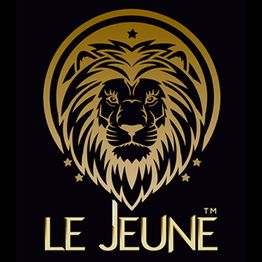 Goldenes Löwenkopf-Logo auf schwarzem Hintergrund mit dem Text "Le Jeune" darunter.