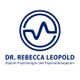 Logo: Kreis mit Wellenlinie. Text: Dr. Rebecca Leopold - Diplom-Psychologin und Psychotherapeutin.