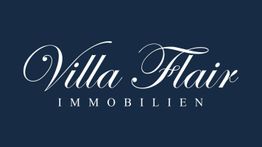 Logo von Villa Flair Immobilien in eleganter weißer Schrift auf dunkelblauem Hintergrund.