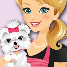 Eine blonde Frau lächelt, hält einen weißen Hund mit rosa Schleife.