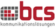Logo mit rotem "bcs" und grauem Text: "kommunikationslösungen". Grafikelement links.