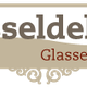Logo van IJsseldelta Glasservice met sierlijke rand en zandkleurige achtergrond.