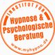 Rundes orangefarbenes Logo des Instituts für Hypnose & Psychologische Beratung mit Website-Link.