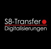 Weißer Text "S8-Transfer Digitalisierungen" auf schwarzem Hintergrund mit rotem Punkt.