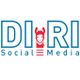 Logo mit Text "DI Social R Media" und Llama-Illustration in der Mitte.
