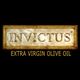 Etichetta marrone con scritta "Invictus" e "Extra Virgin Olive Oil" su sfondo nero.