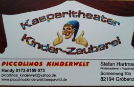 Karte mit Kasperletheater und Kinder-Zauberei. Kontaktinfos von Piccolinos Kinderwelt und Stefan Hartmann.