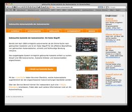 Website mit gebrauchten Autoersatzteilen, Texten und Bildern von Autoteilen in Regalen.