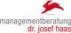Logo mit rotem Hasen und Text "managementberatung dr. josef haas".