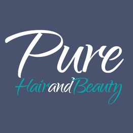 Tekst "Pure Hair and Beauty" op een donkerblauwe achtergrond.