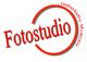Text: "Fotostudio" in Rot mit Slogan "zauberhafte Momente".
