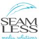 Logo mit blauem Feder-Design und Schriftzug "Seamless Media Solutions" in Schwarz und Blau.