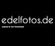 Schwarzer Hintergrund mit weißem Text: edelfotos.de, powered by Jens Tomaschewski.