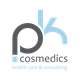 Logo mit Buchstaben "pk" und Text "cosmedics health care & consulting" in Grau und Blau.