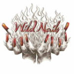 Hände mit roten Nägeln und Flammen, Text: "Wild Nail".