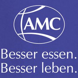Logo der Marke AMC mit Slogan "Besser essen. Besser leben." auf blauem Hintergrund.