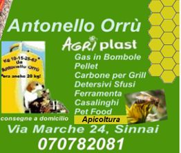 Pubblicità di un negozio di forniture agricole a Sinnai, con prodotti vari e contatti.